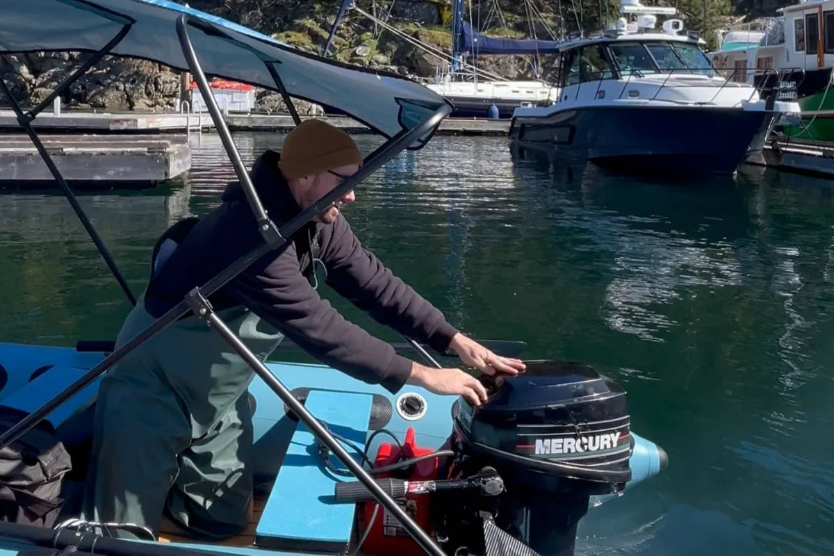 Electric vs Gas Outboard Motors for Inflatable Boats (2026 Buyer’s Guide)